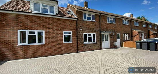 7 bedroom semi-detached house