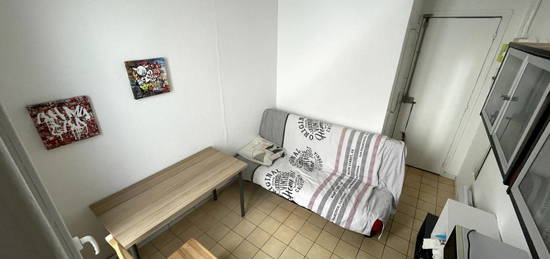 Studio  à louer, 1 pièce, 12 m², Étage 6/6