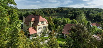 EINZIGARTIGE LIEGENSCHAFT - HERRSCHAFTSHAUS MIT PARKÄHNLICHER ANLAGE