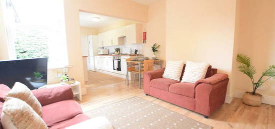 4 bedroom terraced house