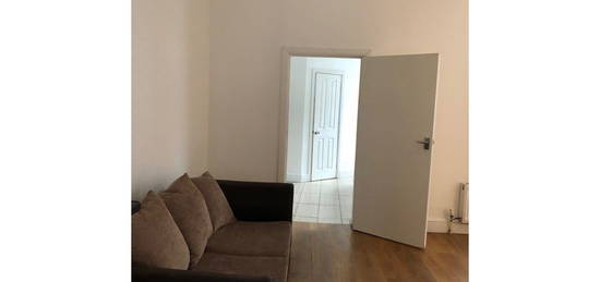 2 bed flat to rent