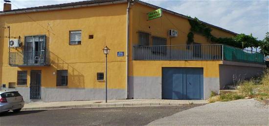Chalet pareado en venta en avenida Diputación