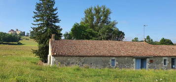 Ferme en pierre à rénover avec vue sur le Chateau de Duras