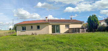 Villa récente de 4 pièces plus 1 garage attenant sur un terrain clos de 2000 M2 environ