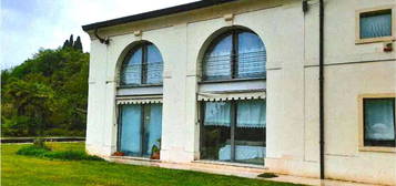 Villa in vendita in via Marzagaia da Lavagno s.n.c