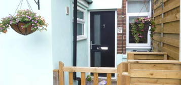 2 bedroom terraced house to rent