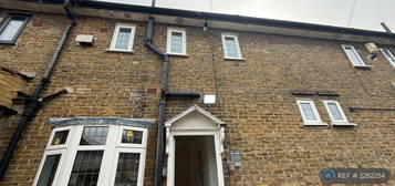 2 bedroom terraced house