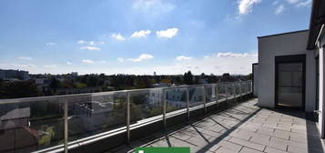 Die Wohnung der Superlative - Atemberaubender Weitblick mit großer Süd-Ost-Terrasse direkt beim Donauzentrum und U1 - Baurecht