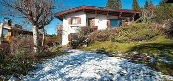 Charmantes Einfamilienhaus in sonniger Lage mit Alpenblick