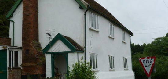 3 bed semi-detached house to rent