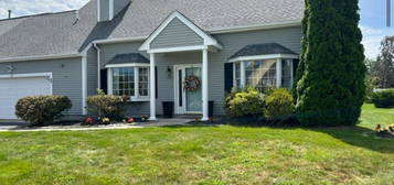 167 Clear Pond Dr, Walpole, MA 02081