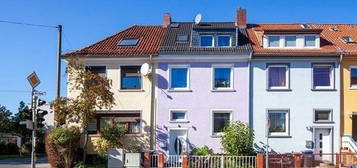 2-Familienhaus nebst 2 Garagen - provisionsfrei