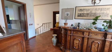 Villa unifamiliare 200 m², Navacchio Nord - Zambra, Cascina