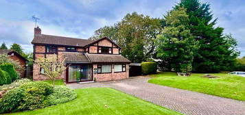 5 bed detached house for sale