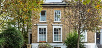 Flat for sale in Downham Road, London N1