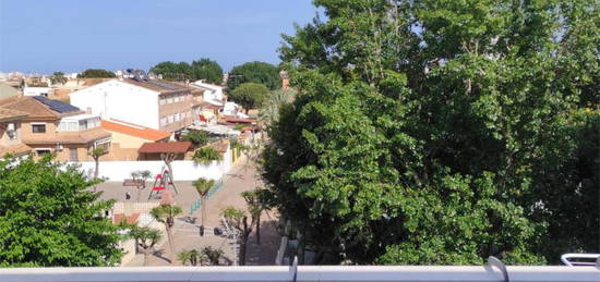 Ático de alquiler en Carrer Vicent Andrés Estellés, 10, Canet d'En Berenguer