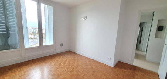 Appartement  à louer, 2 pièces, 1 chambre, 40 m²