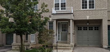 25 Warrington Way, Markham, ON L6C 0B9