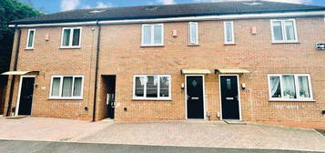 4 bed terraced house for sale