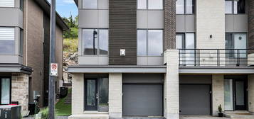 169 Boundstone Way, Ottawa, ON K2T 0M5