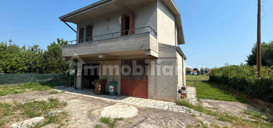 Villa unifamiliare, buono stato, 100 m², Centro, San Giacomo delle Segnate