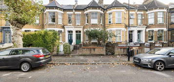 5 bedroom terraced house for sale