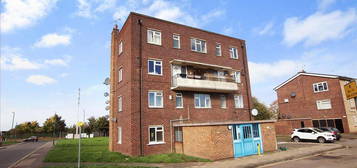 3 bedroom flat for sale