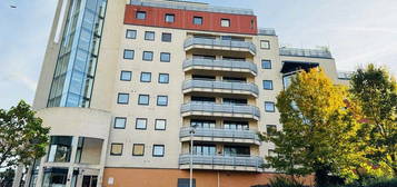 3 bed flat to rent