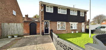 3 bed semi-detached house for sale