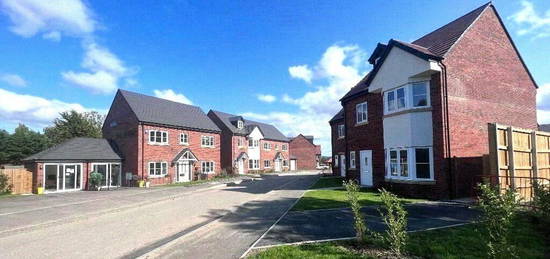 4 bed detached house for sale