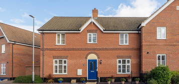 4 bed semi-detached house for sale