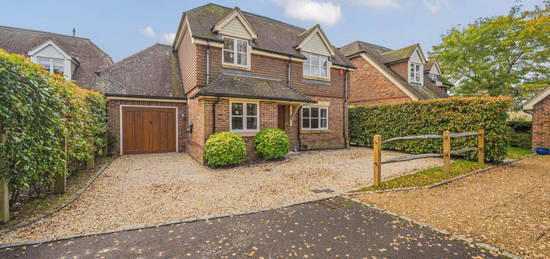 4 bed detached house for sale