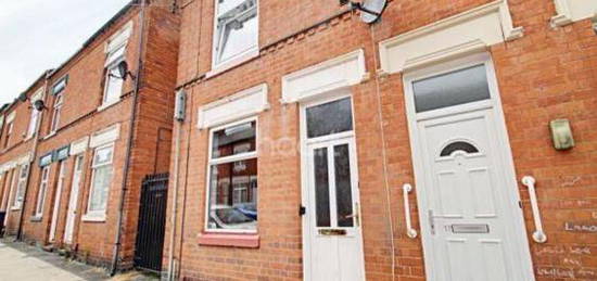 Flat to rent in Hawthorne Street, Leicester LE3