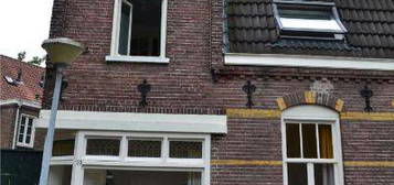 Pastoor Dijkmansstraat 20