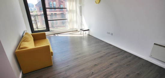 Flat to rent in Blantyre Street, Manchester M15