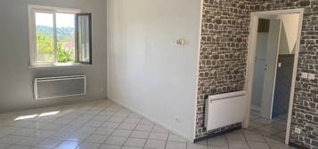 Maison à vendre, 5 pièces, 2 chambres, 90 m²