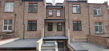 3 bed flat to rent