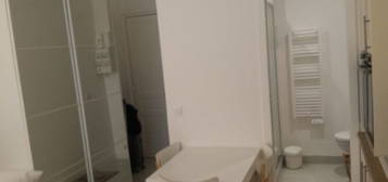 Vend Studio equipe, Paris 7em - 20m2, Proche Varenne