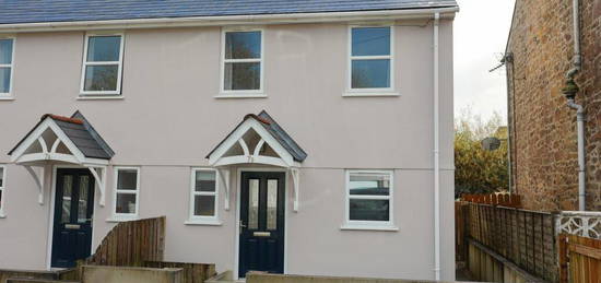 2 bedroom semi-detached house for sale