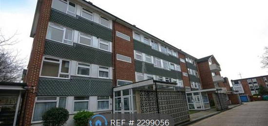 Flat to rent in Carlton Court, Southampton SO15