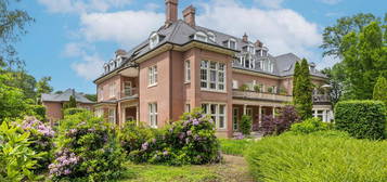 Traumwohnung mit großer Loggia, in einem privaten Villenpark- Vor den Toren Düsseldorfs und Essens