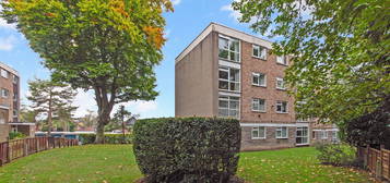 Flat for sale in Blackbush Close, Sutton SM2