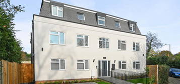 2 bed flat for sale