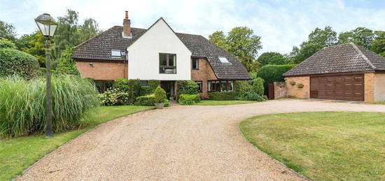 6 bed detached house for sale