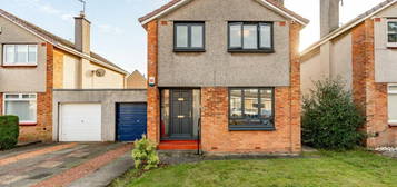 3 bedroom link detached house for sale