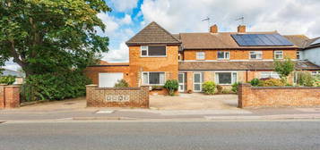 5 bedroom semi-detached house for sale