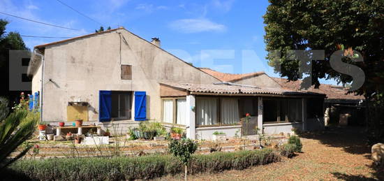 Maison charentaise 1 étage  à vendre, 5 pièces, 3 chambres, 196 m²