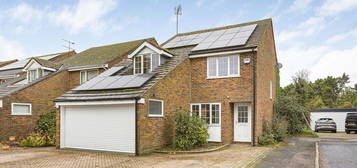 4 bed detached house for sale