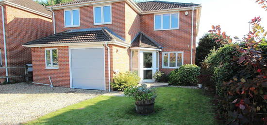 4 bed detached house for sale