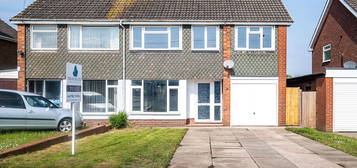 4 bed semi-detached house to rent